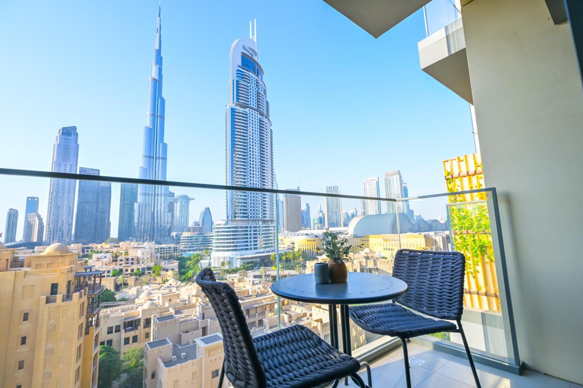 Full Burj Khalifa View - Panorama In - 3-min Walk To Mall Apartment